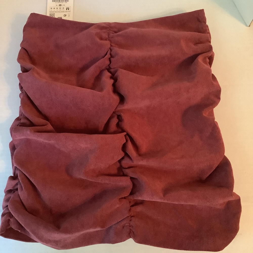Zara Skirt Dark Pink Size M New